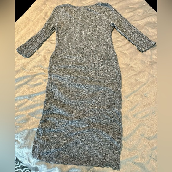 Almost Famous Heather Gray Ribbed Bodycon Sweater Dress. Size L. Side ruched. - Picture 3 of 4